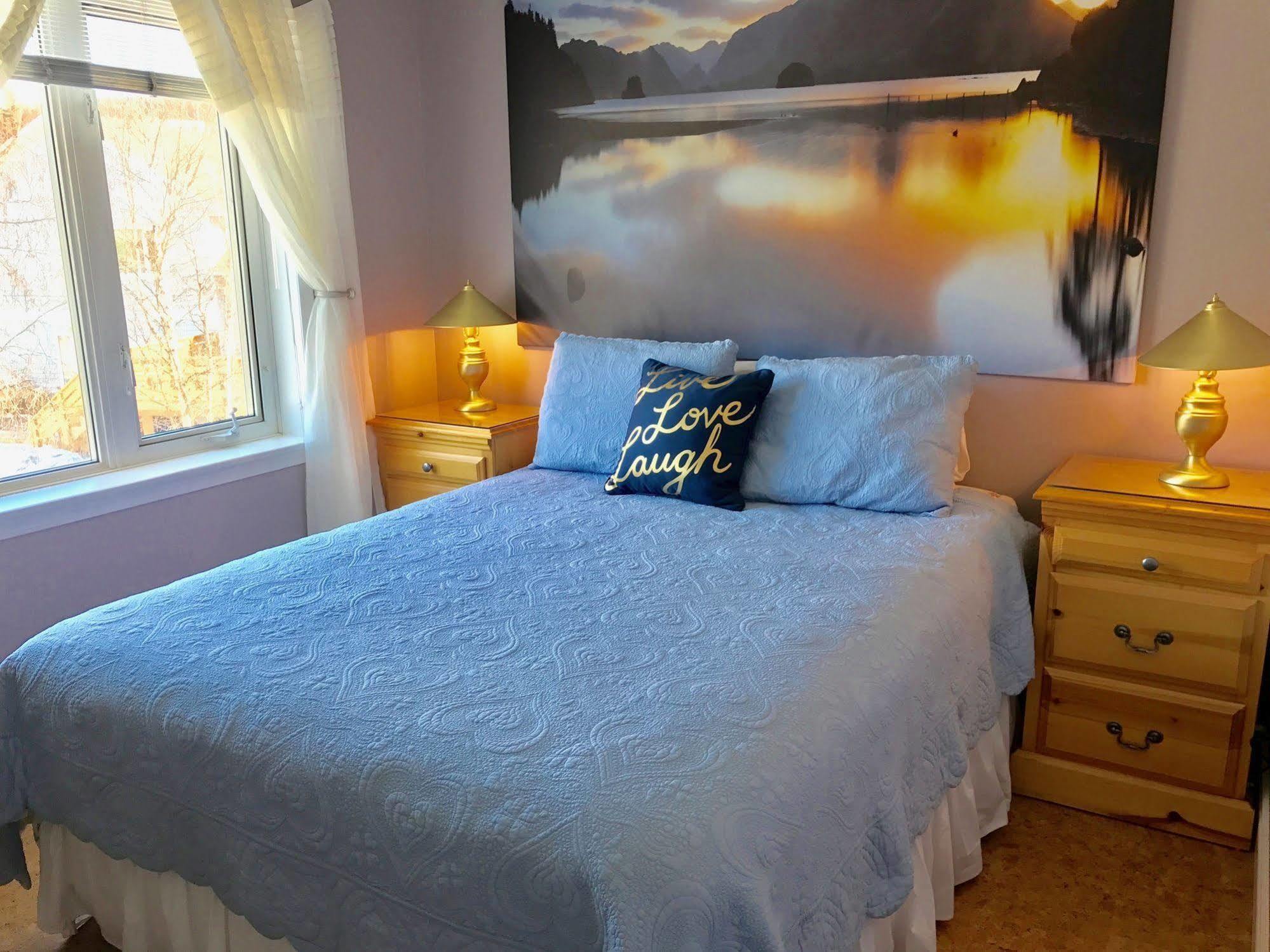 Vangorda Place B&B Whitehorse Extérieur photo
